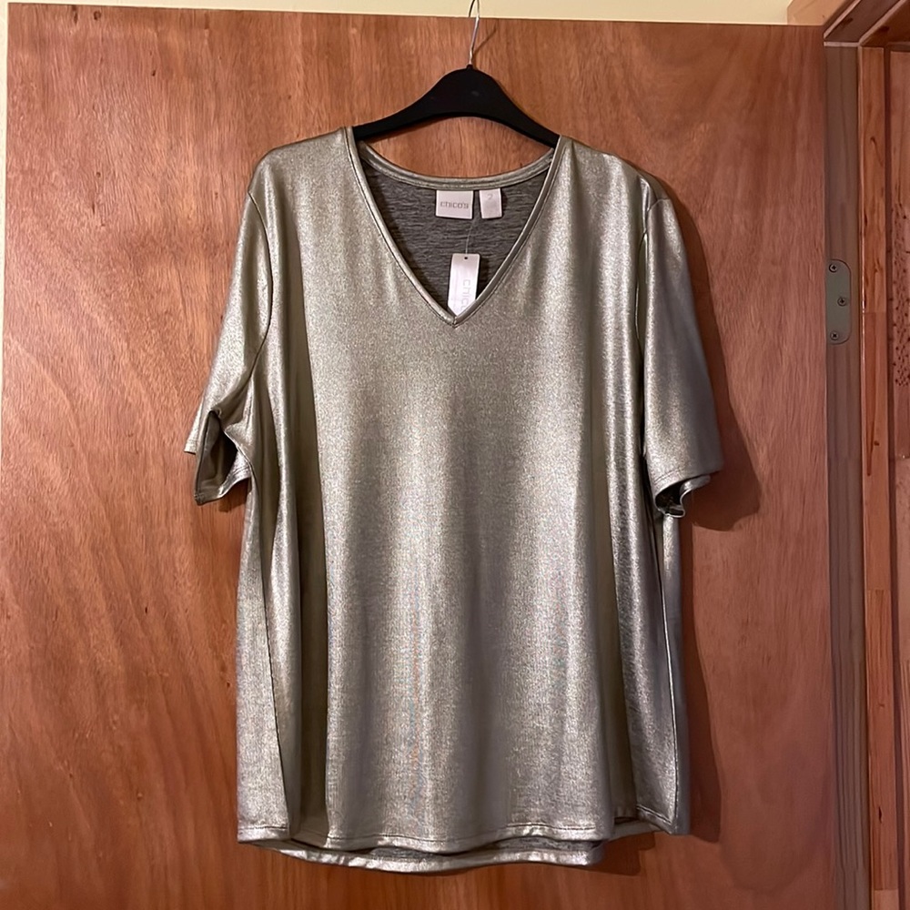 Chico’s holiday top, shiny subdued goldish color (tag says green 🤷🏻‍♀️ ☺ OLCC)